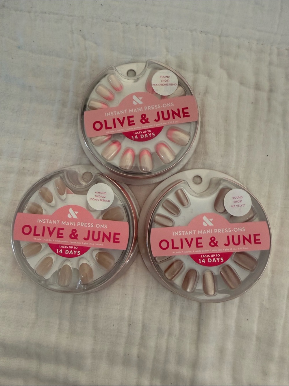 New Olive & June Instant Mani Press Ons x 3